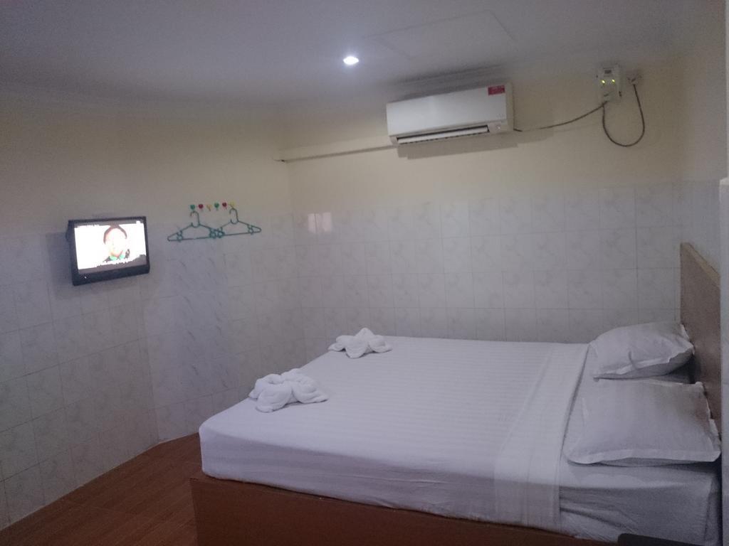 Silver Moon Hotel ย่างกุ้ง ภายนอก รูปภาพ